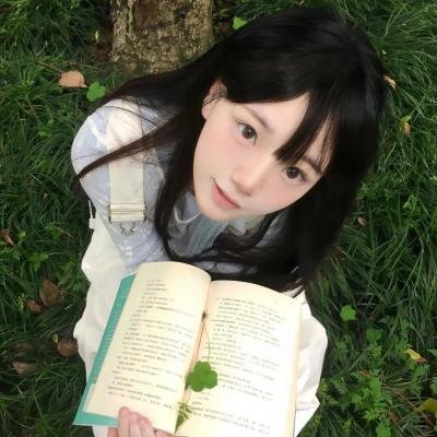 穿进末世后，我与仇人同居了